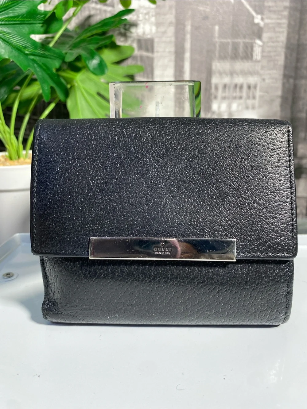 Authentic Gucci black textured leather Wallet - Picture 6 of 15